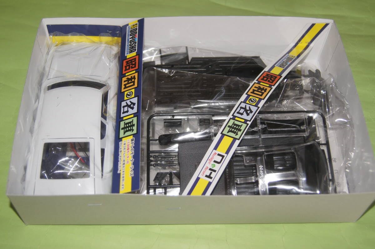 Amazon.co.jp: 童友社 ダットサン サニー エクセレント 1400クーペ GX